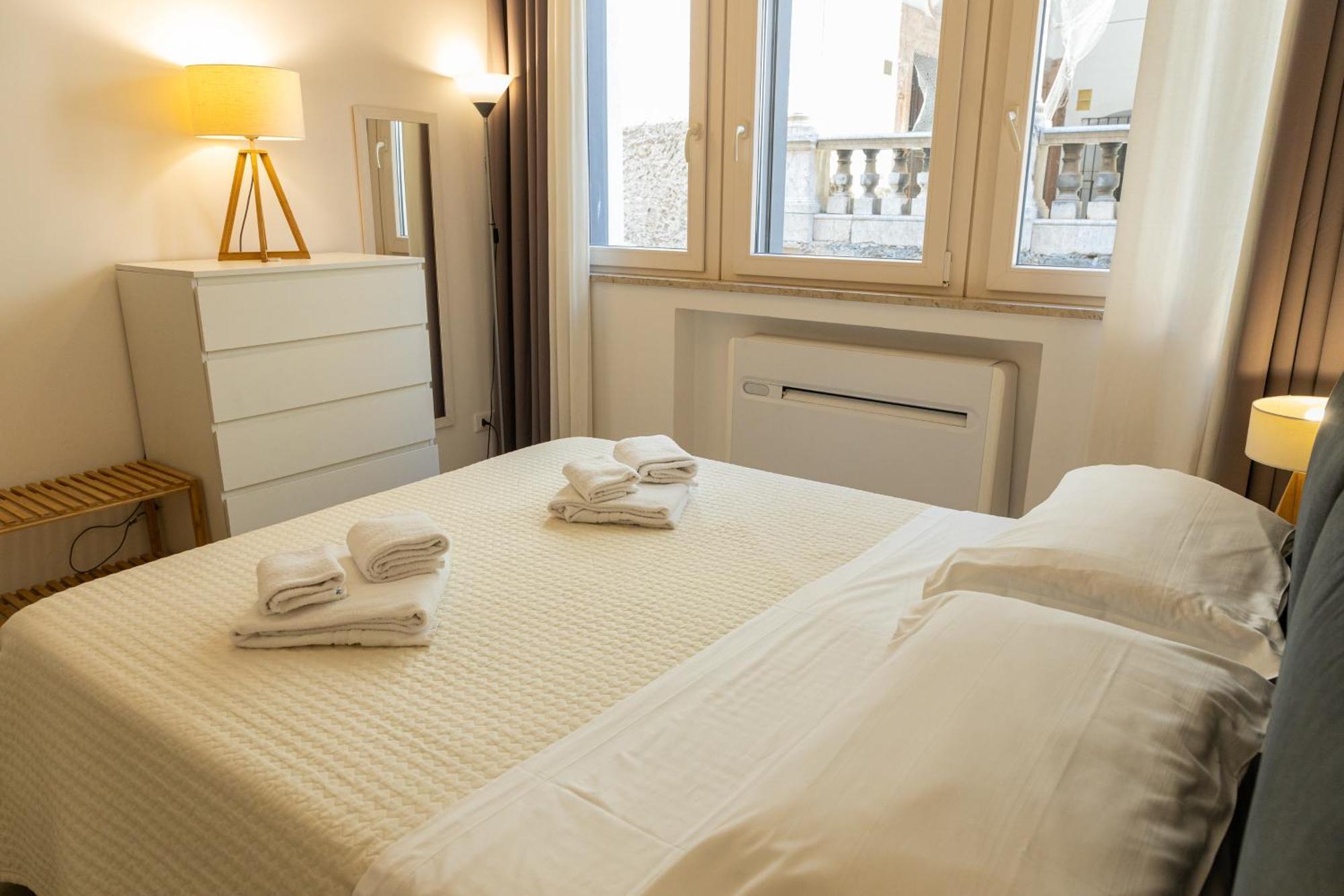 Loggiato Palazzo San Matteo Apartment ปาแลร์โม ภายนอก รูปภาพ